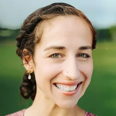 Lizz Donley - Made In America Finds & Mom of 3 Necessities!