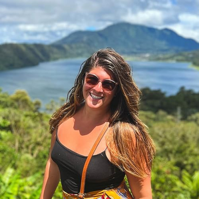 Aline Nicole Profile