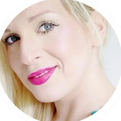 Claire Donovan Recommends