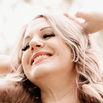 Laura Christine Profile