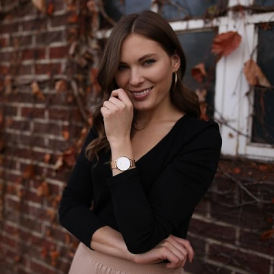 Victoria Fox Profile